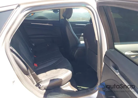 2019 Ford Fusion Titanium z USA, uszkodzony, nr VIN 3FA6P0D97KR138979